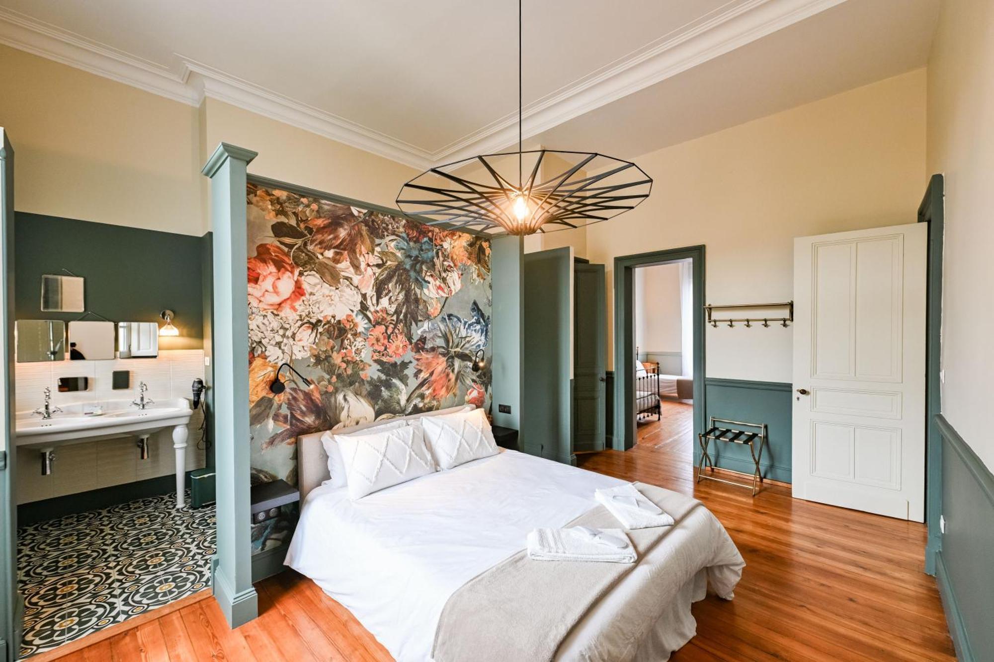 De L'Art A La Maniere - Chambre D'Hotes De Charme - 2 Suites Haut De Gamme - Ideal Couple & Famille - Piscine - Terrasse - Calme - 15Min Saint-Emilion - Experience Restauration D'Oeuvre D'Art Branne  Exterior foto