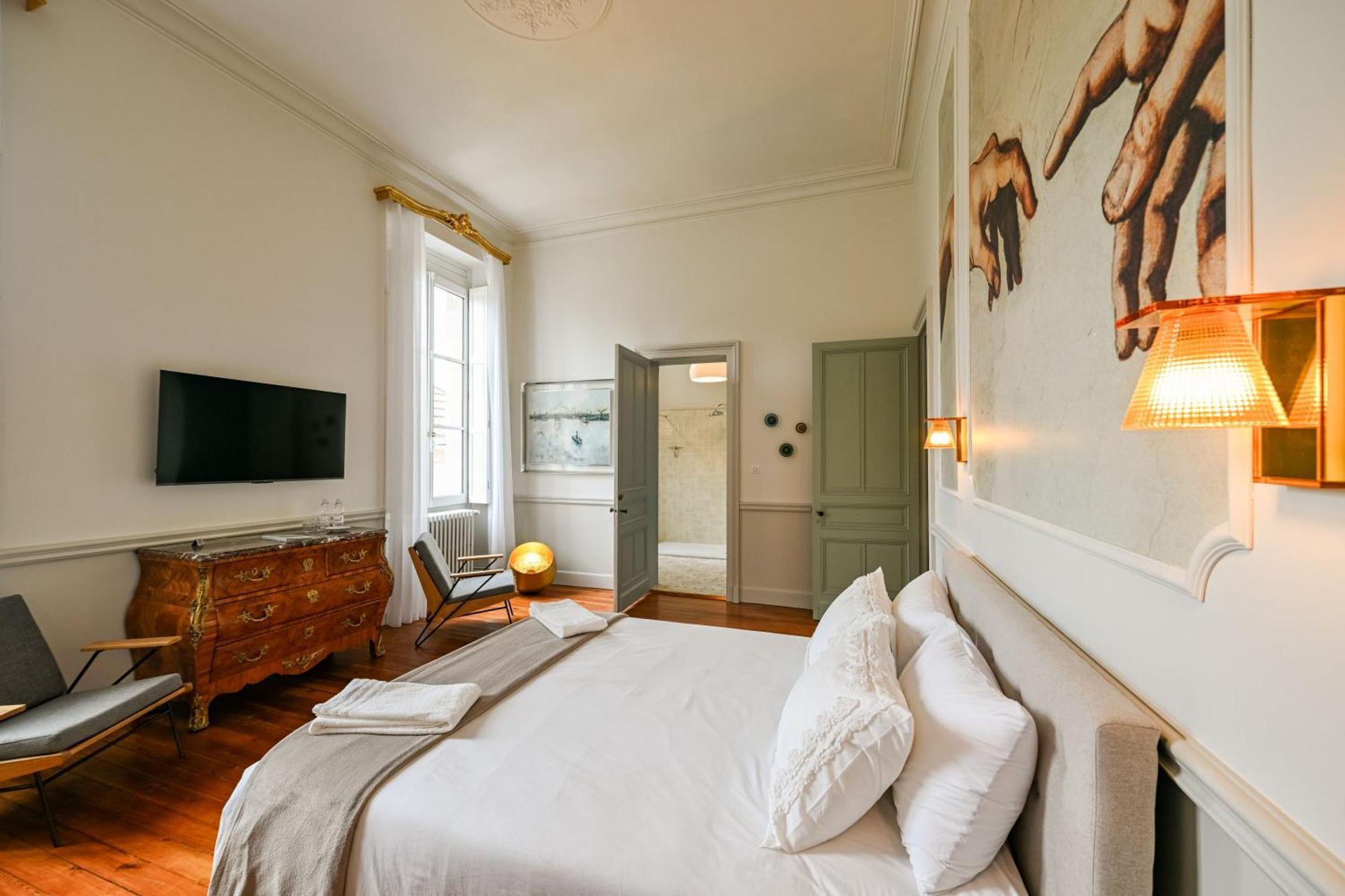 De L'Art A La Maniere - Chambre D'Hotes De Charme - 2 Suites Haut De Gamme - Ideal Couple & Famille - Piscine - Terrasse - Calme - 15Min Saint-Emilion - Experience Restauration D'Oeuvre D'Art Branne  Exterior foto