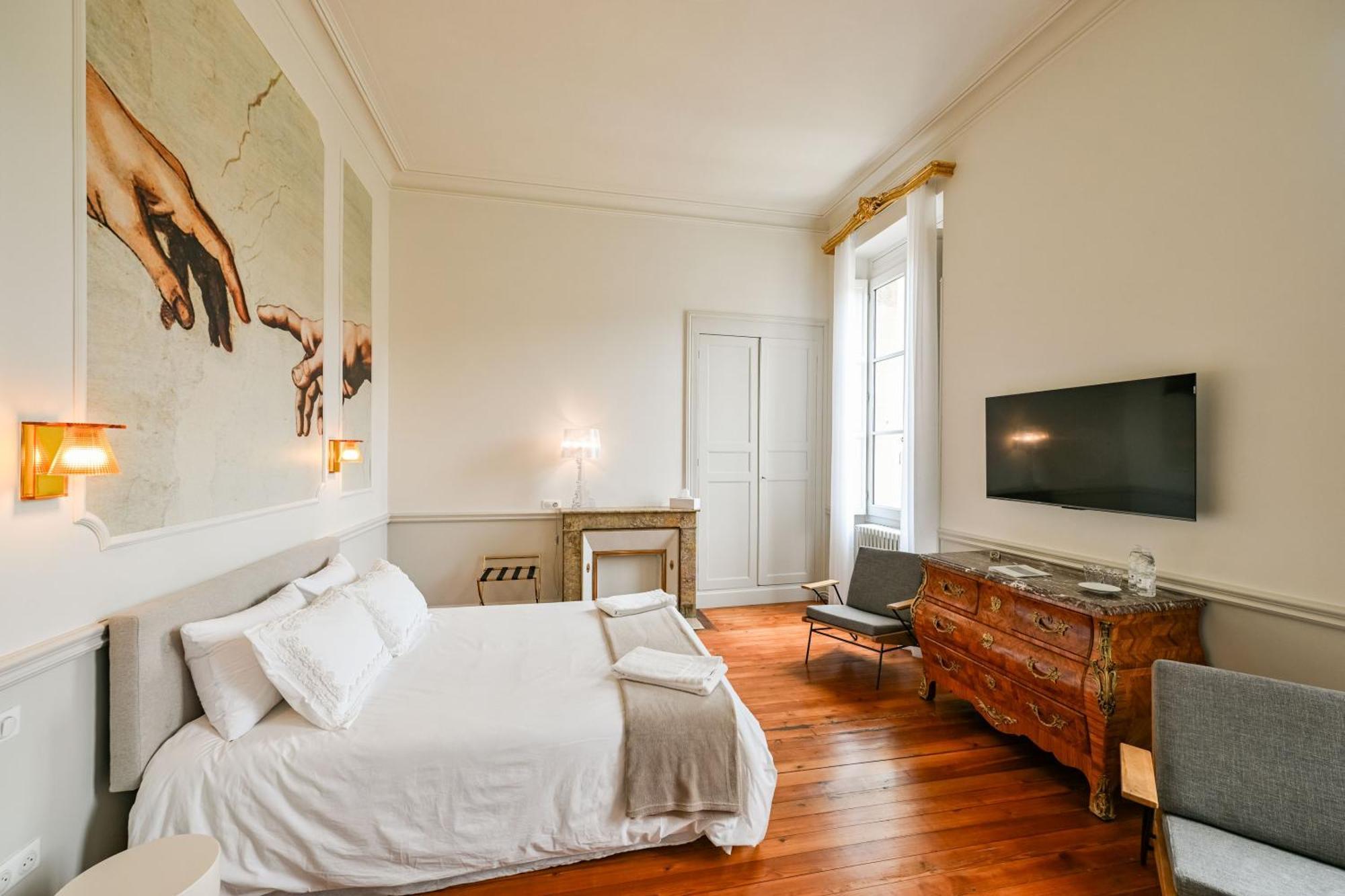De L'Art A La Maniere - Chambre D'Hotes De Charme - 2 Suites Haut De Gamme - Ideal Couple & Famille - Piscine - Terrasse - Calme - 15Min Saint-Emilion - Experience Restauration D'Oeuvre D'Art Branne  Exterior foto